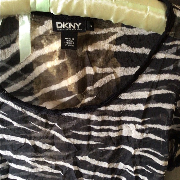 DKNY top 100% silk - Picture 2 of 7
